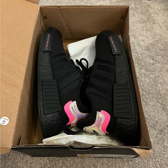 *Almost new* Adidas NMD_R1 Black Solar Pink 7 Women’s - Picture 2 of 14